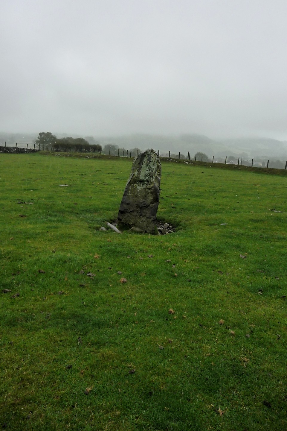 Waen Fach (Standing Stone / Menhir) by thesweetcheat