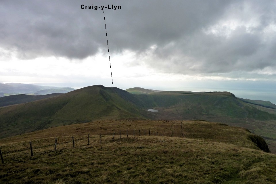 Craig-y-Llyn (Cadair Idris) (Round Cairn) by thesweetcheat
