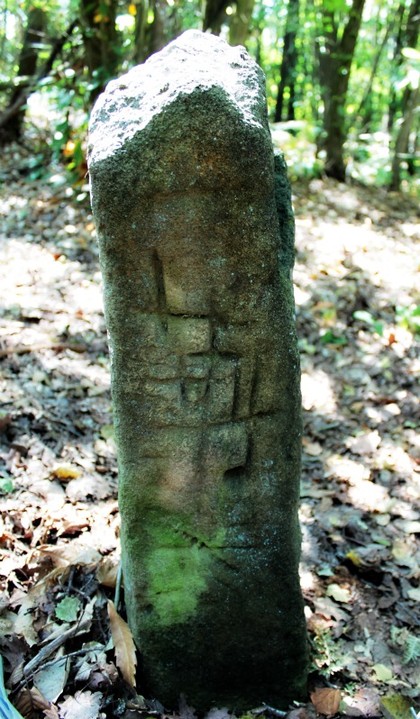 Second Menhir of Belbo river's springs (Saliceto) (Standing Stone / Menhir) by Ligurian Tommy Leggy