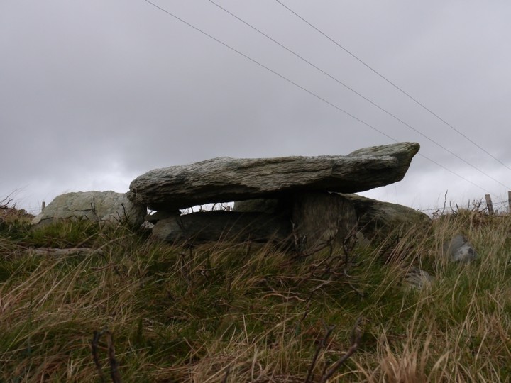 Knocknaveagh (Burial Chamber) by Meic