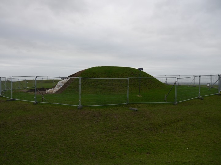The Mound of Hostages (Passage Grave) by Meic
