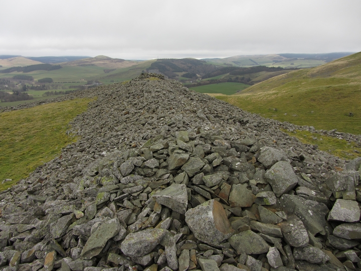 Cademuir Hill (Hillfort) by thelonious