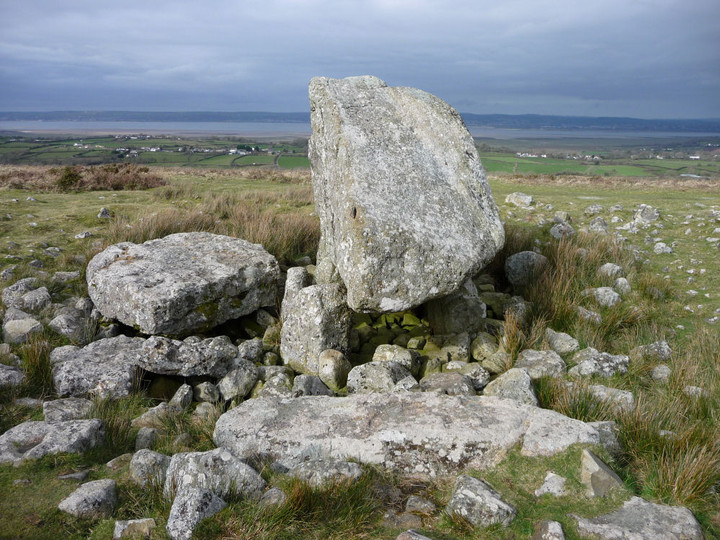 Maen Ceti (Dolmen / Quoit / Cromlech) by thesweetcheat