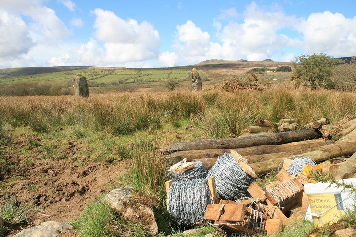 Waun Lwyd Stones (Standing Stones) by postman