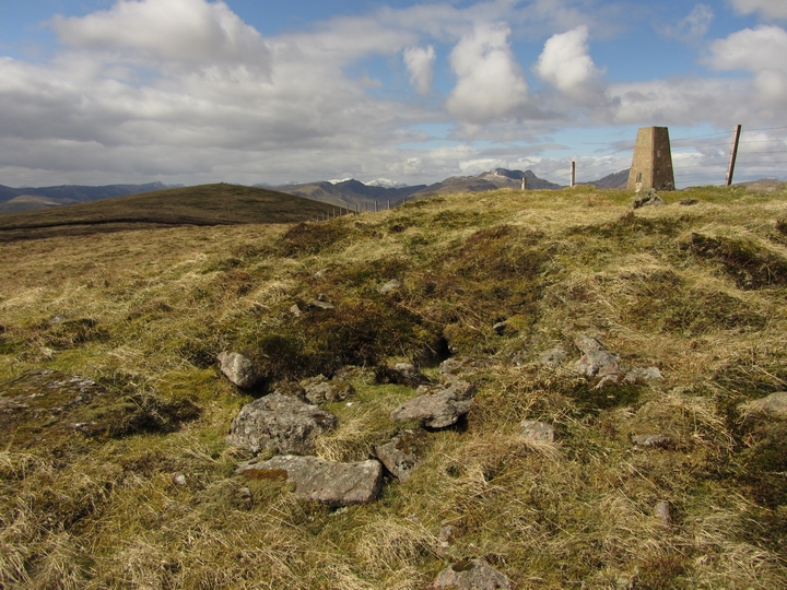 Uamh Bheag (Cairn(s)) by thelonious