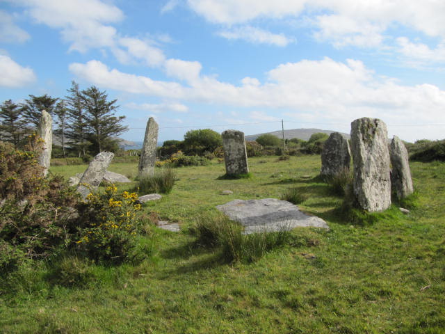 Derreenataggart West (Stone Circle) by tjj
