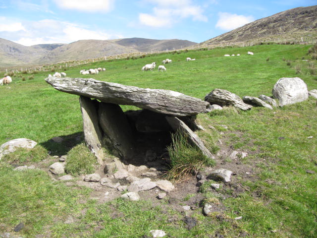 Kilmackowen (Wedge Tomb) by tjj