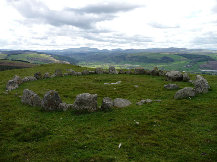 Moel ty Uchaf (Cairn circle) by thesweetcheat