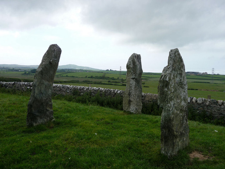 Mein Hirion (Standing Stones) by thesweetcheat