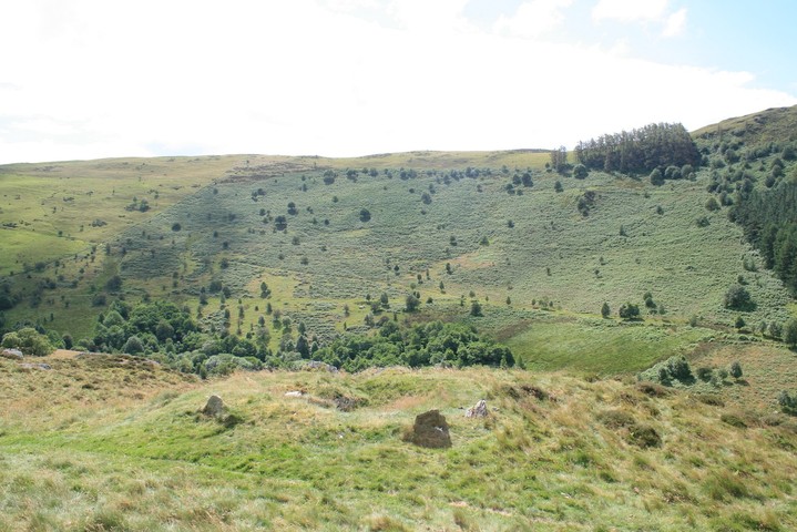 Marteg Valley (Kerbed Cairn) by postman