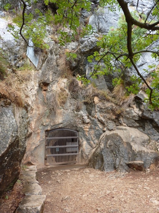 Cueva de la Pileta (Cave / Rock Shelter) by sals