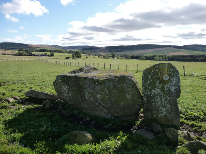 Yonder Bognie (Stone Circle) by thesweetcheat