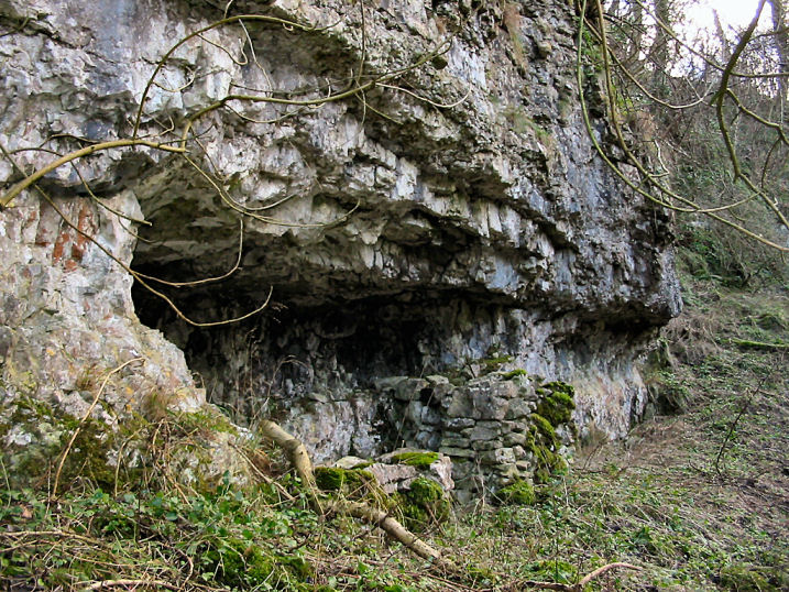 Calling Low Dale (Cave / Rock Shelter) by stubob