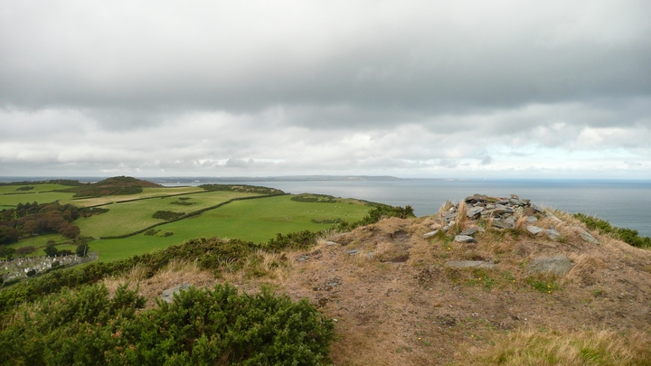 Maughold Head (Round Cairn) by thelonious