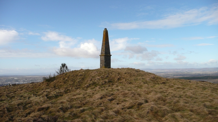 Murrayshall Hill (Cairn(s)) by thelonious