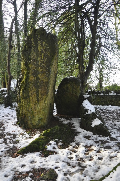 The Hoar Stone (Chambered Tomb) by ginger tt