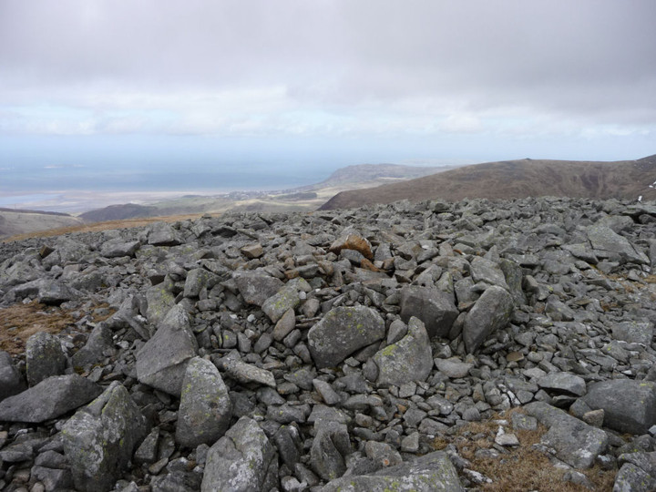 Drosgl Cairns (Cairn(s)) by thesweetcheat