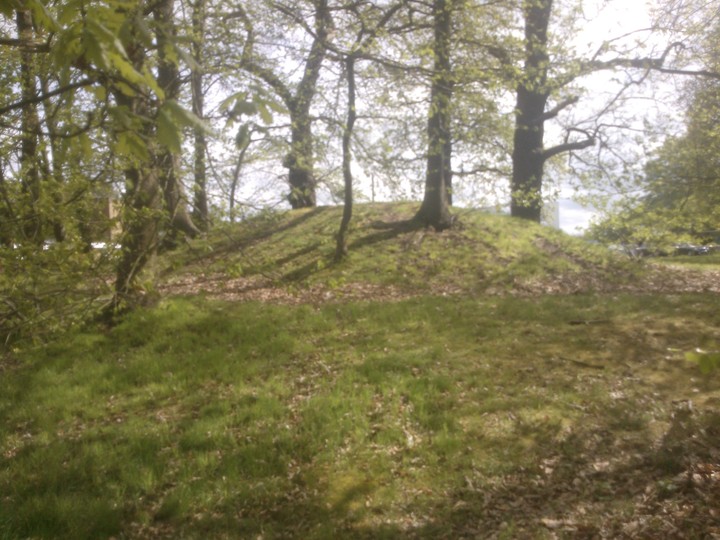 Parndon Hall Mounds (Round Barrow(s)) by Orifrog