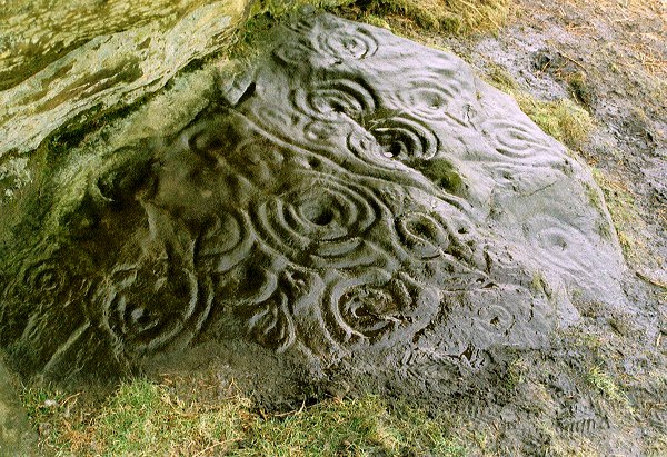 Kettley Crag (Cup and Ring Marks / Rock Art) by rockartuk
