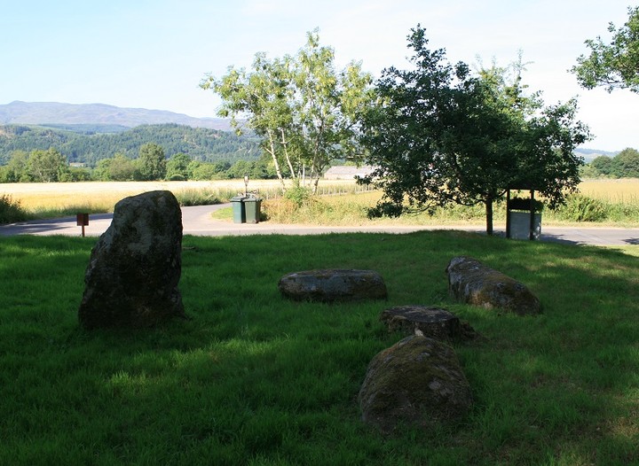 Dalginross (Stone Circle) by postman