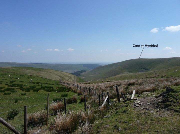Carn-yr-Hyrddod, Mynydd Llangeinwyr (Cairn(s)) by thesweetcheat