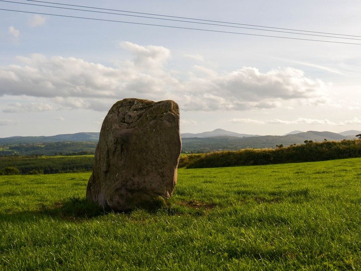 Kylefinchin 2 (Standing Stone / Menhir) by Meic