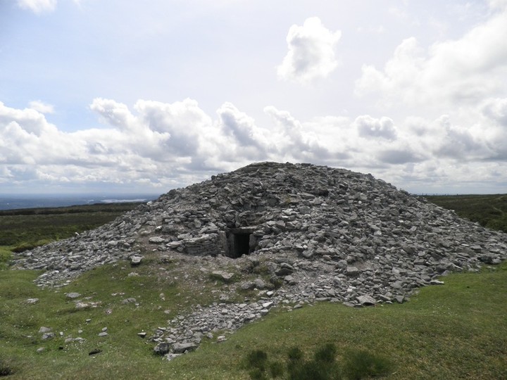 Carrowkeel - Cairn K (Passage Grave) by bawn79