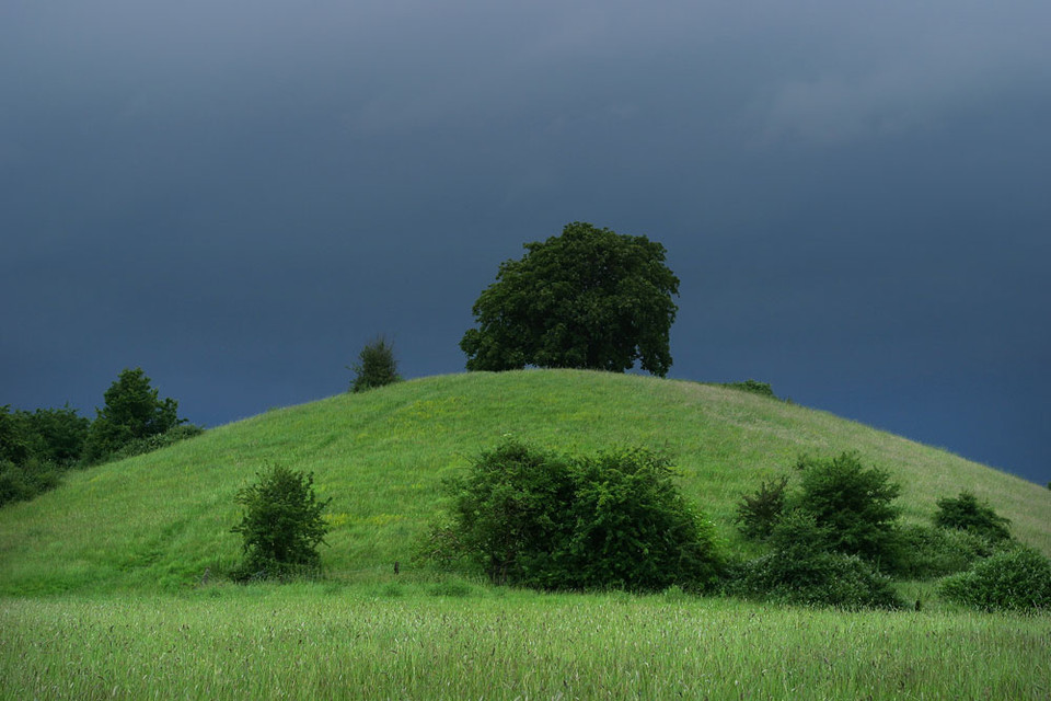 Crookbarrow Hill (Artificial Mound) by Clovis
