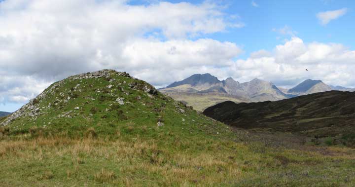 Dun Kearstach (Stone Fort / Dun) by LesHamilton