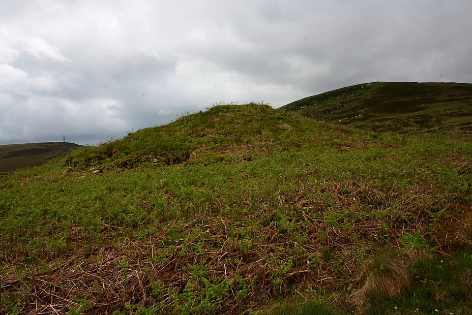Torr Beag (Chambered Cairn) by GLADMAN