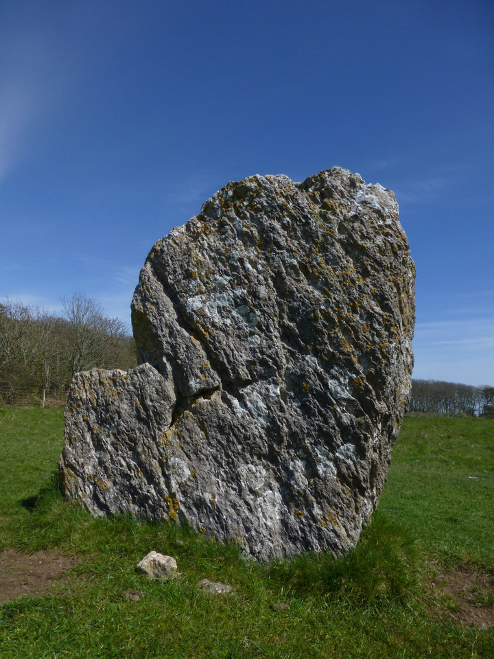 Devil's Quoit (Stackpole) (Standing Stone / Menhir) by thesweetcheat