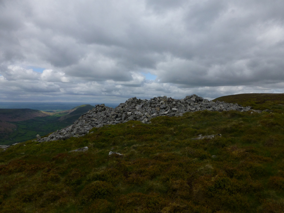 Pen Allt-Mawr (Cairn(s)) by thesweetcheat