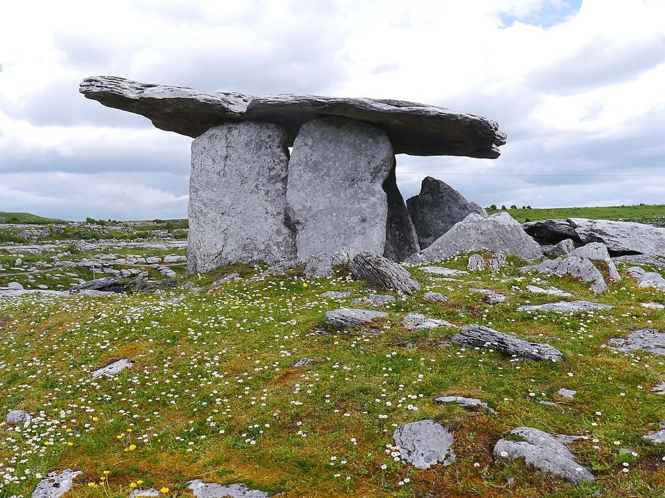 Poulnabrone (Portal Tomb) by Meic
