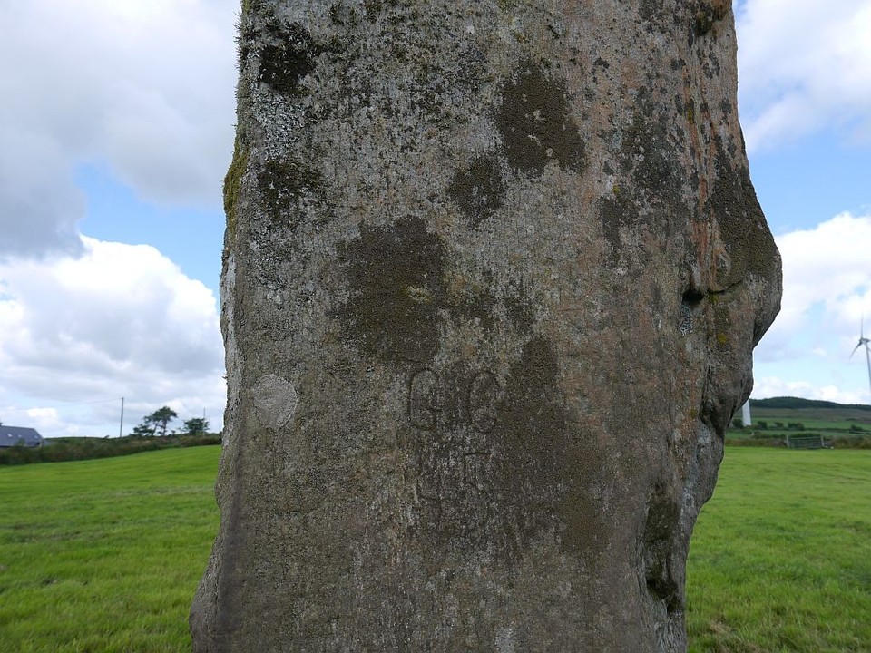 Caherbaroul (Stone Row / Alignment) by Meic