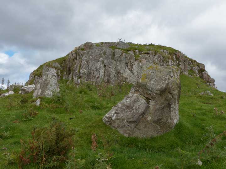Dun Cruinn (Stone Fort / Dun) by LesHamilton