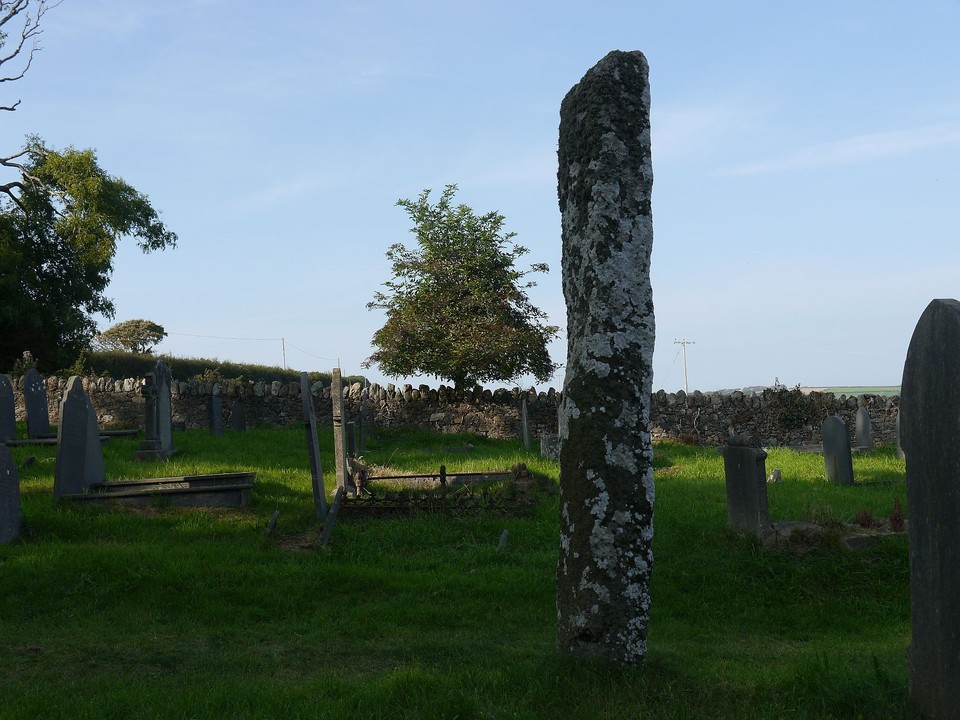Sarn Meyllteyrn (Standing Stone / Menhir) by Meic
