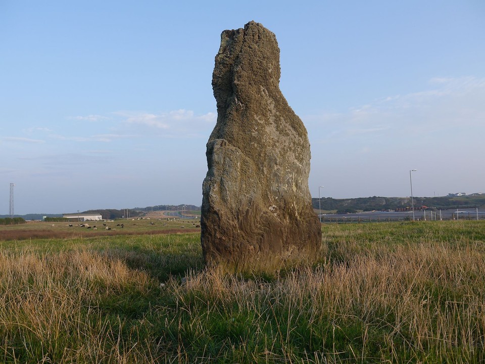 Ty Mawr (Standing Stone / Menhir) by Meic