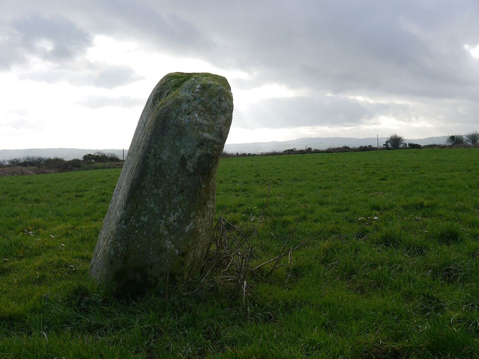 Kinneigh (Stone Row / Alignment) by Meic