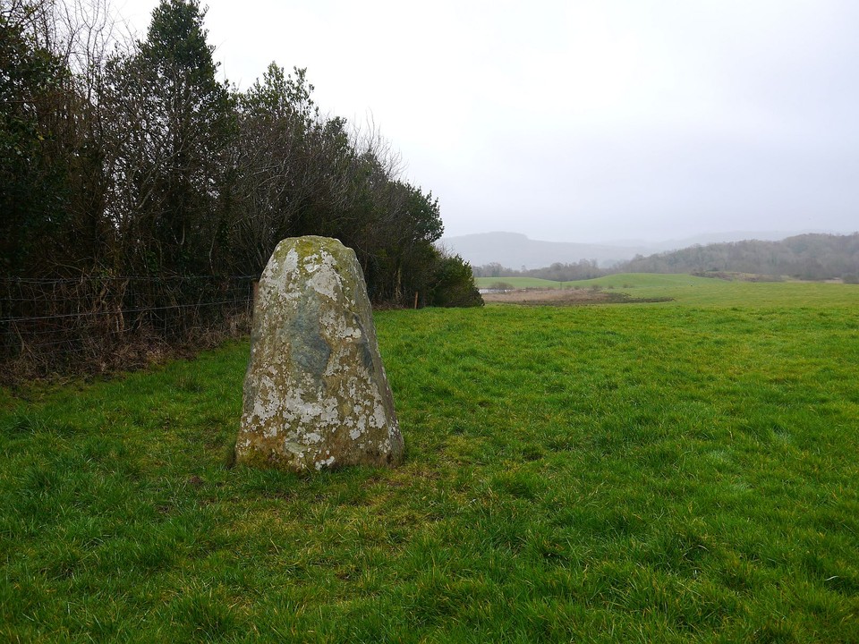 Currahy (Standing Stone / Menhir) by Meic