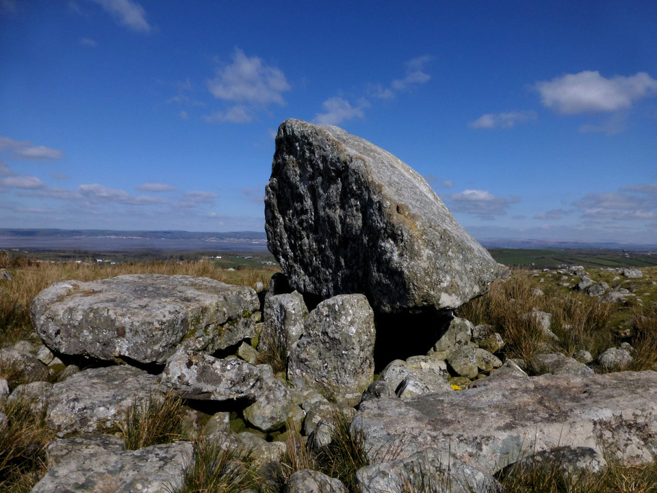 Maen Ceti (Dolmen / Quoit / Cromlech) by thesweetcheat