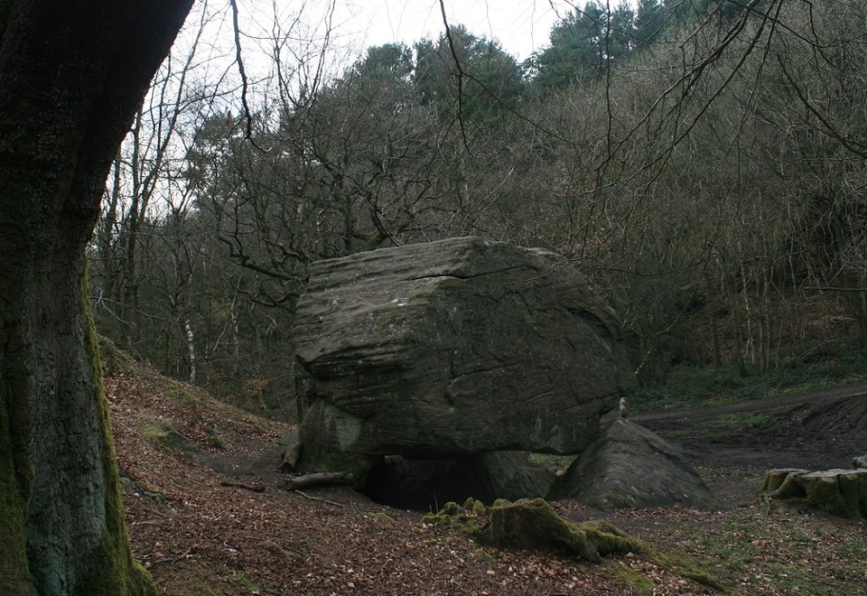Gawton's Stone (Natural Rock Feature) by postman