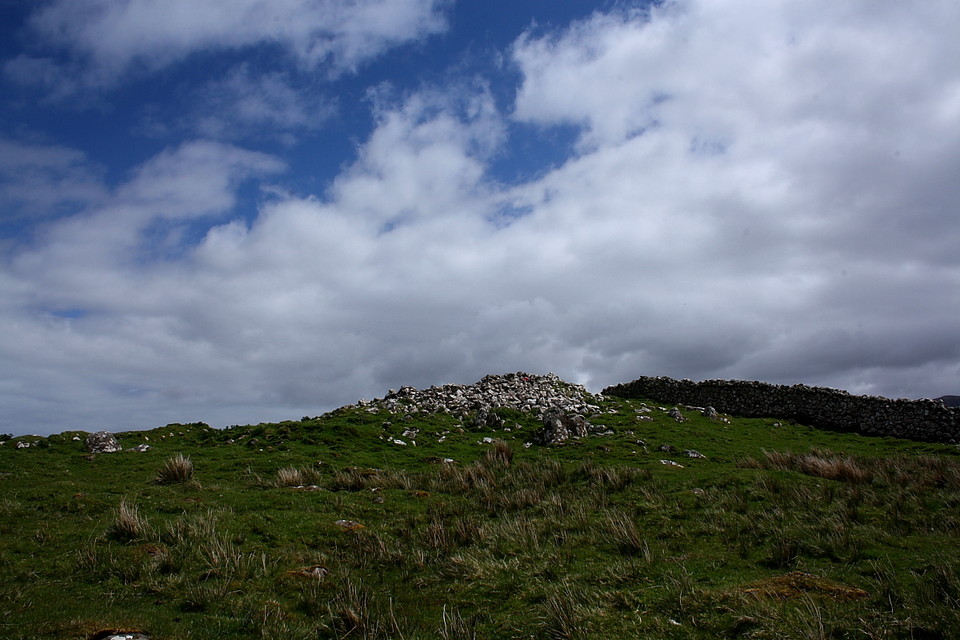 Carn Liath, Kilmuir (Chambered Cairn) by GLADMAN