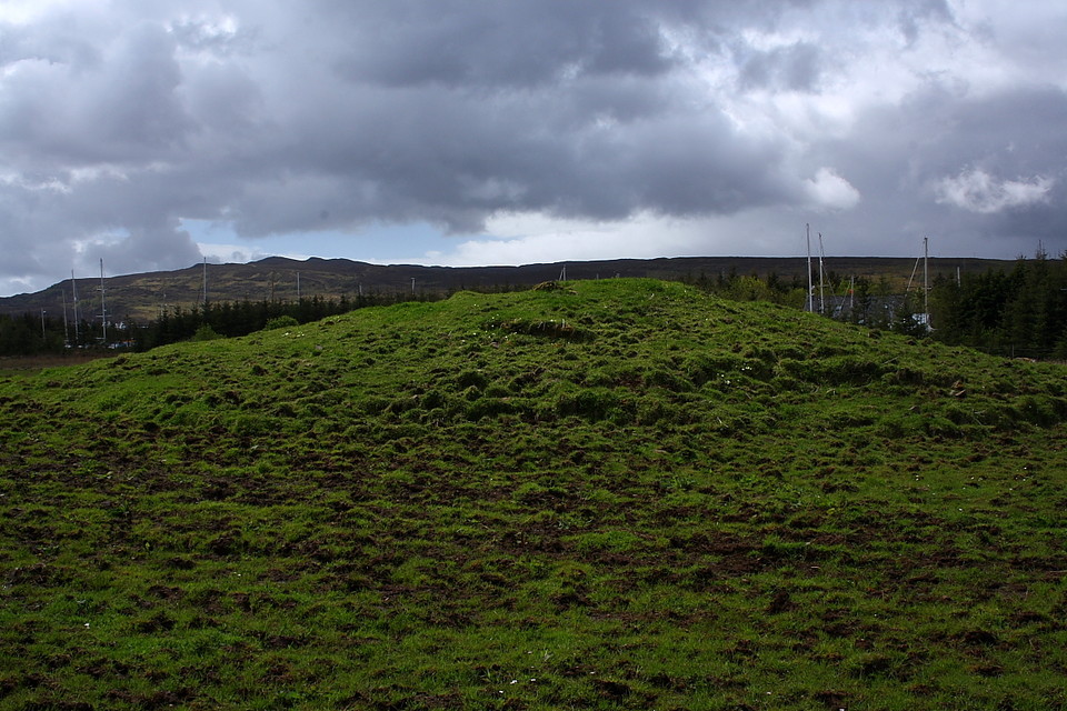Achaoh A'Chuirn (Chambered Cairn) by GLADMAN