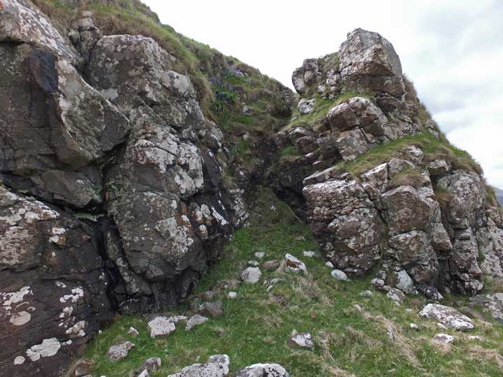 Dun Neill (Promontory Fort) by LesHamilton