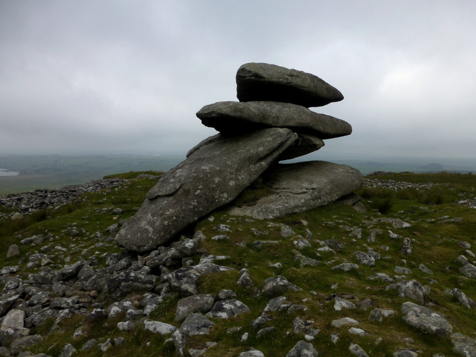 Showery Tor (Ring Cairn) by thesweetcheat