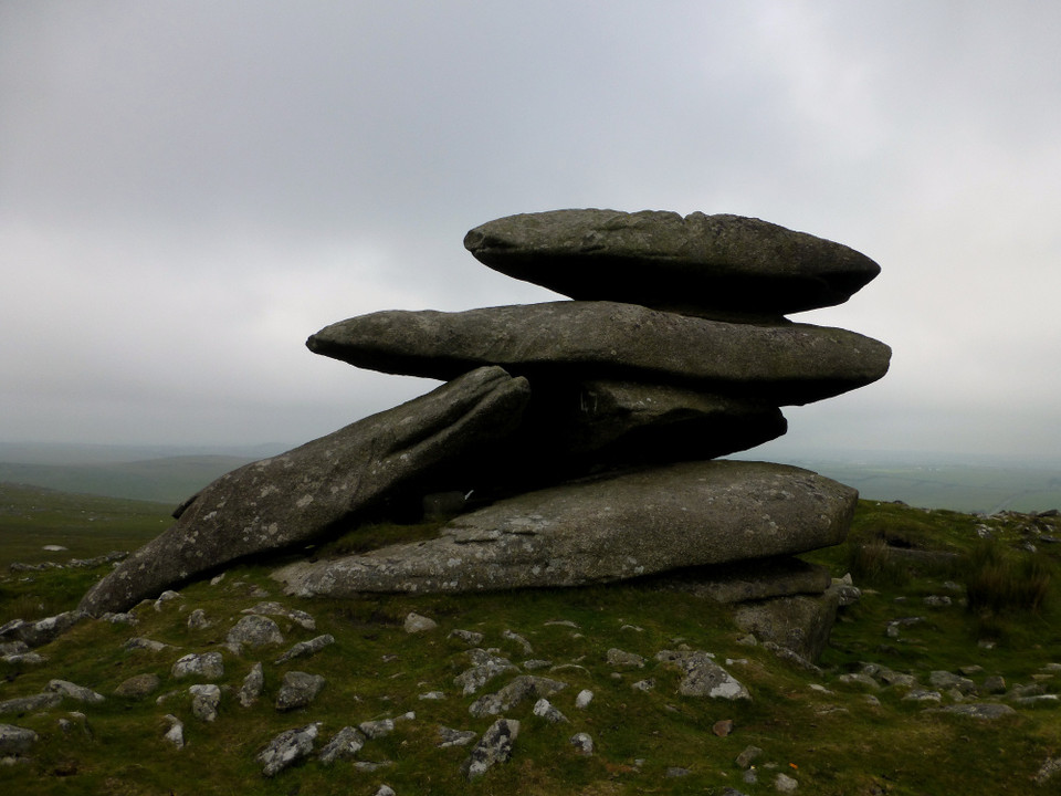 Showery Tor (Ring Cairn) by thesweetcheat