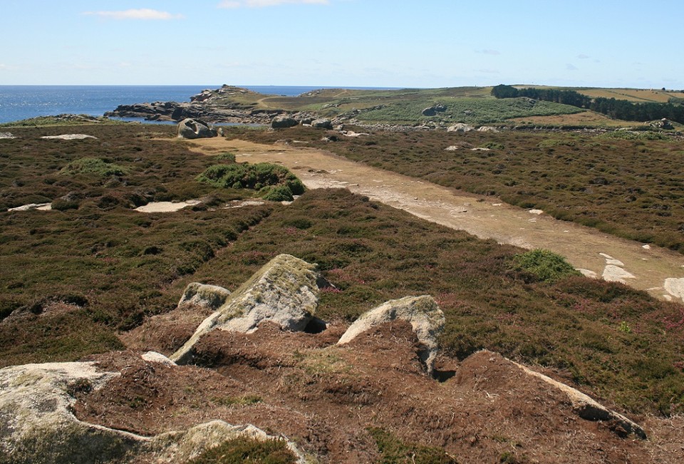 Porth Hellick Downs (Cairn(s)) by postman