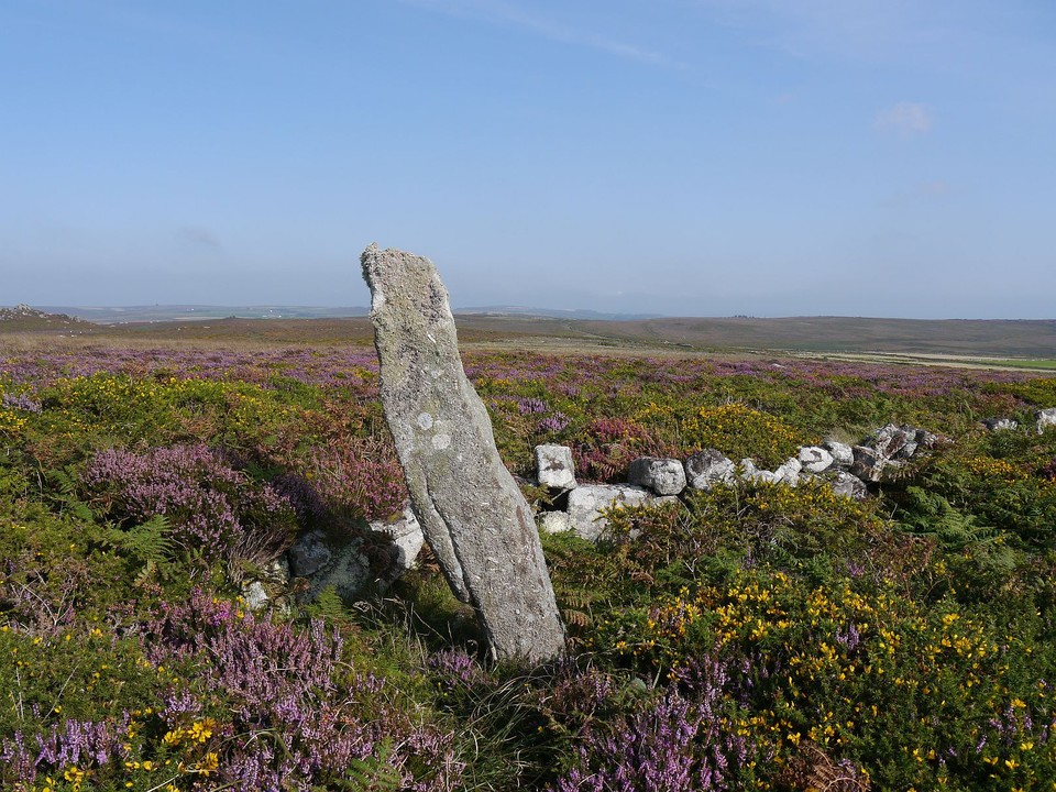Watch Croft (Standing Stone / Menhir) by Meic
