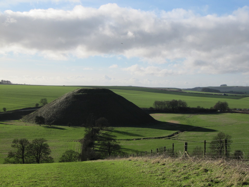 Silbury Hill (Artificial Mound) by tjj