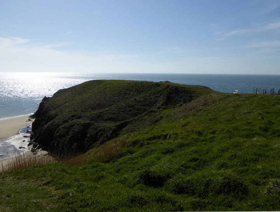 Dinas, Porth Iago (Promontory Fort) by thesweetcheat